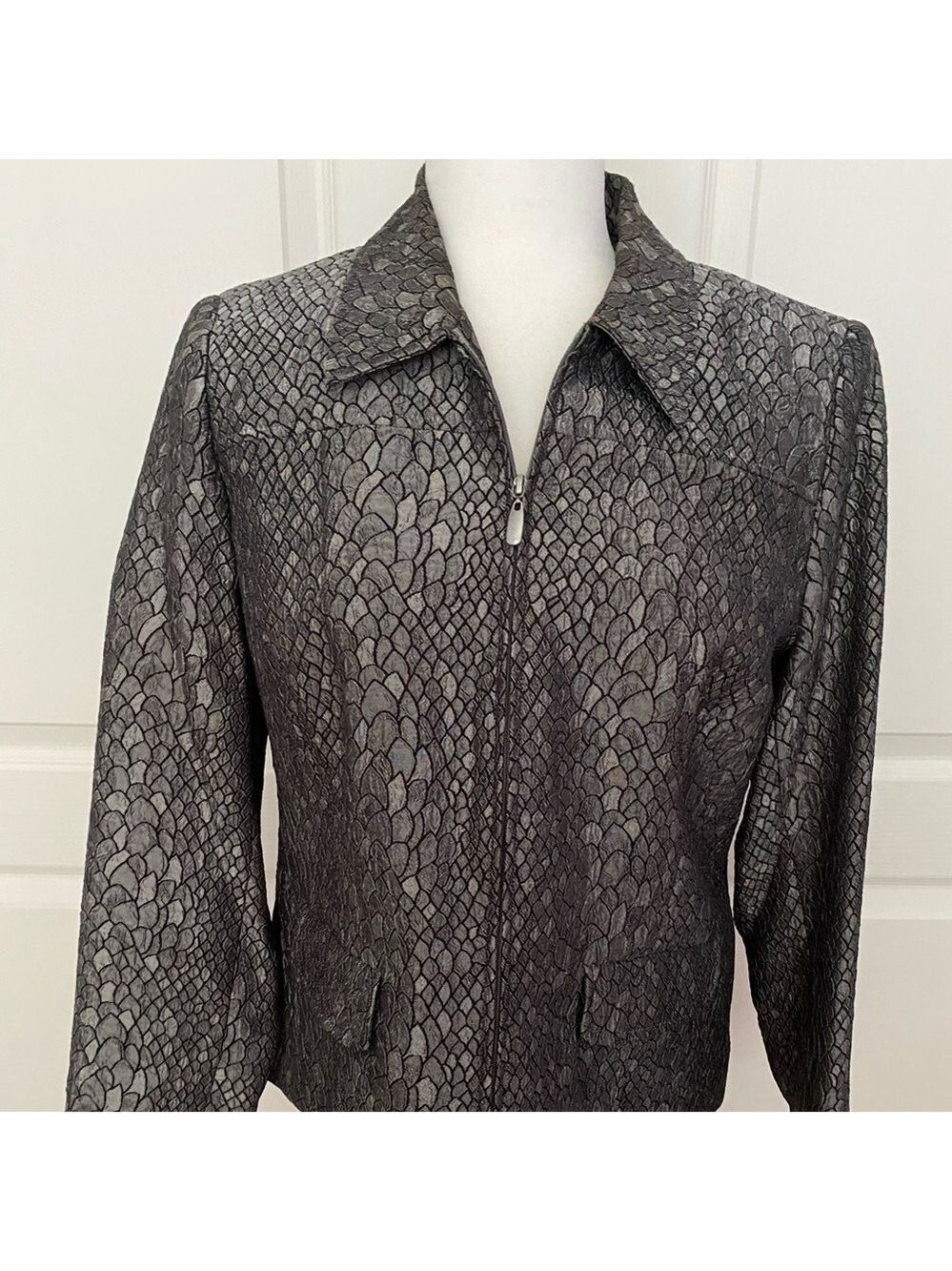 Alfred Dunner Petite Snake-Textured Zip Jacket | Shiny Gray & Black | Size 6P - Picture 2 of 8